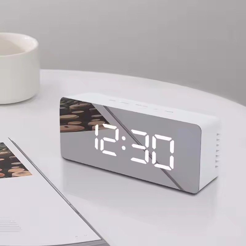 Lighting Home Decor Wall Clocks - 1개 화이트 디지털 시계 LED 미러