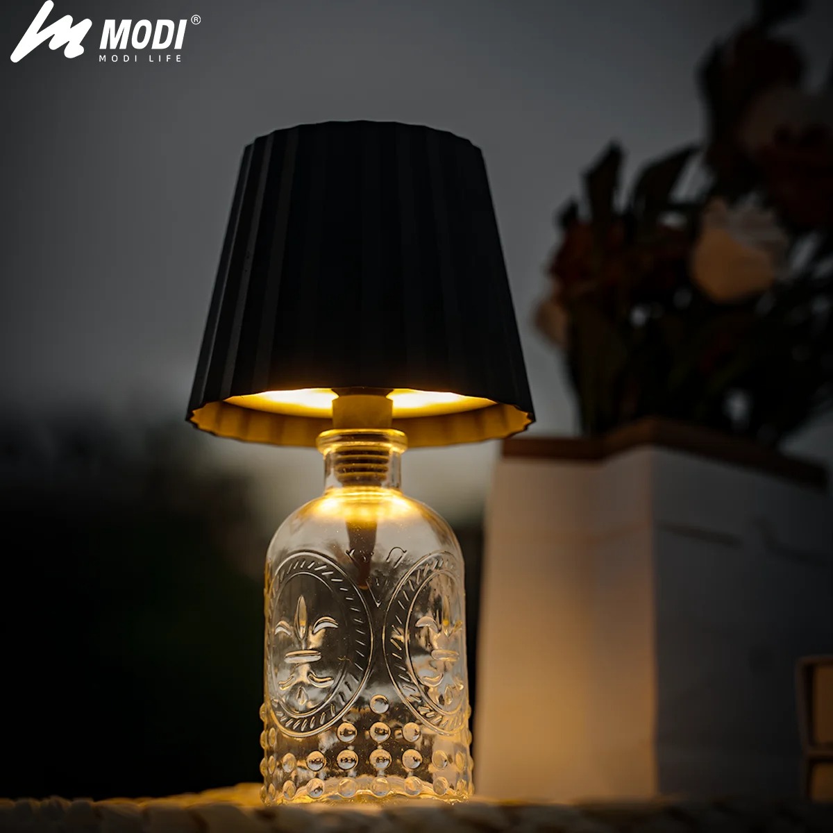 3가지 색상 및 무단계 디밍 기능을 갖춘 무선 터치 제 - Colour Changing Bulb 리뷰 및 가격